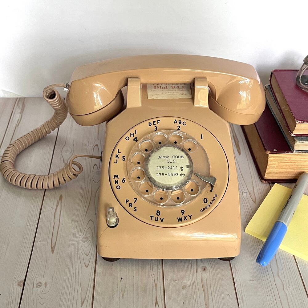 Vintage ITT Rotary Desk Telephone Clear Plastic Dial Model 575  Beige Tan Color